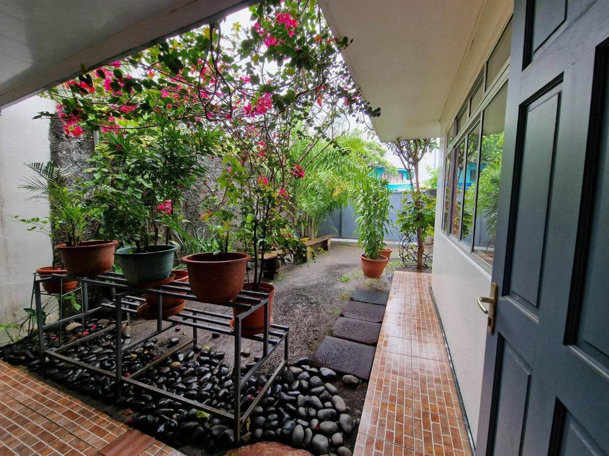 Hime Lodge Papeete  Buitenkant foto
